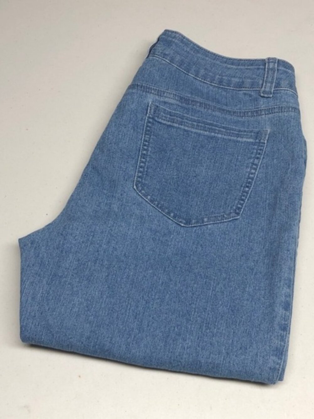 NYGARD HIGH-RISE CROP JEANS 10/30x24 ⭐️
